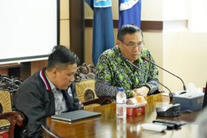 Sebagai bentuk kepedulian terhadap kemajuan dunia olahraga Indonesia, Universitas Negeri Malang (UM) menerima audiensi inisiasi kerja sama dengan Arema pada Rabu (17/7). Foto: Humas UM