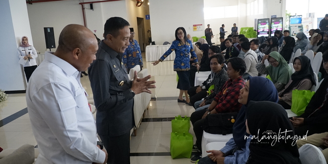 Pembinaan dan Monitoring Evaluasi (Monev) Penerima Beasiswa Jenjang PTN/PTS di Gedung Malang Creative Center (MCC). Foto: Pemkot Malang