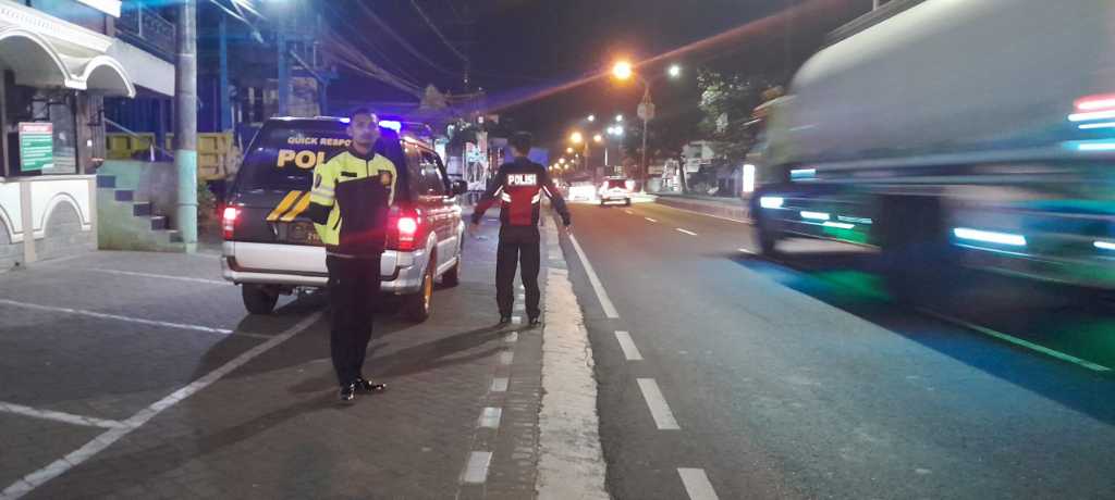 Patroli Malam oleh Polsek Singosari di Kecamatan Singosari, Kabupaten Malang, pada Rabu malam