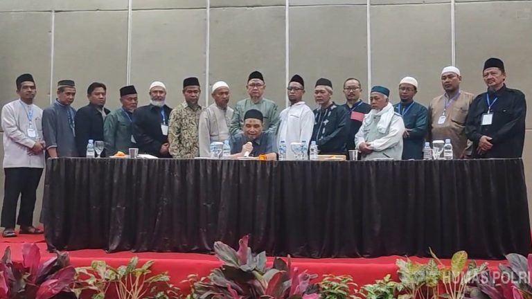 Jamaah Islamiyah mengumumkan pembubaran organisasi dan kembali ke pangkuan Negara Kesatuan Republik Indonesia di Bogor pada 30 Juni 2024 lalu. foto: Humas Polri
