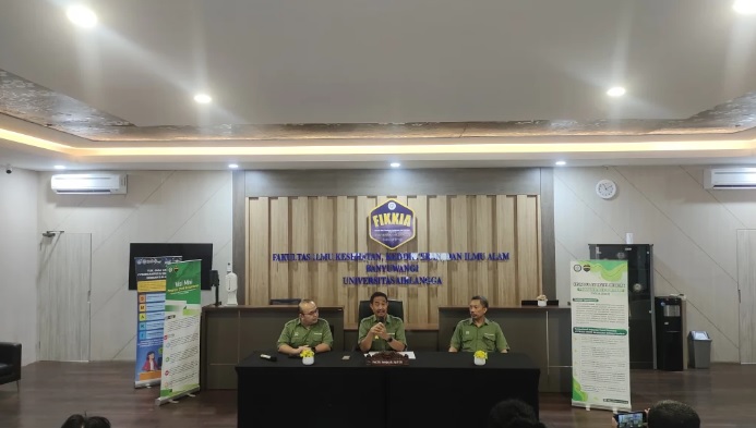 Dekan FIKKIA Unair, Prof Dr Soetojo dr Sp U(K), menawarkan 50 kuota untuk mahasiswa baru Tahun Akademik 2024/2025. Foto: Istimewa