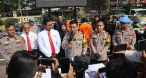Kejutan besar mengguncang Cianjur setelah Polres setempat menangkap dua pelaku utama dalam kasus penggelapan kendaraan bermotor yang ternyata merupakan bagian dari jaringan internasional. Humas Polri