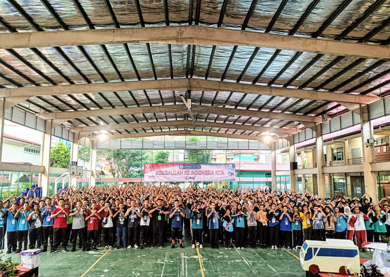 Pada 14 Juli 2024, Sekolah Indonesia Kota Kinabalu (SIKK) menjadi saksi pelepasan peserta Program Gema Cita 2024. Foto: Kemendkbudristek
