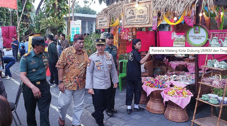 Acara pembukaan Pasar Malam Tong Tong Night Market 2024 yang bersejarah ini tak hanya menjadi ajang nostalgia tetapi juga simbol dukungan Polresta Malang Kota terhadap sektor UMKM dan pariwisata. Foto: Humas Polri