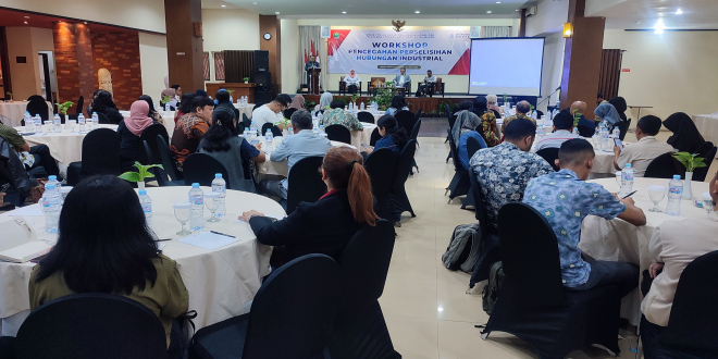 Rabu, 24 Juli 2024, di Hotel Montana Kota Malang, Kepala Disnaker PMPTSP Kota Malang, Arif Tri Sastyawan, membuka Workshop Pencegahan Perselisihan Hubungan Industrial. Foto: Pemkot Malang