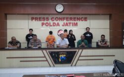 Penangkapan jambret yang beranggotakan dua tersangka anggota komplotan akhirnya berhasil dilakukan oleh Polda Jatim (foto: Humas Polda Jatim)