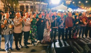 Pada Sabtu malam, (27/07), Festival Gerabah Penanggungan ke-2 menjadi pusat perhatian dalam upaya mendorong revitalisasi industri gerabah di Kelurahan Penanggungan, Kecamatan Klojen. Foto: Polresta Malang Kota