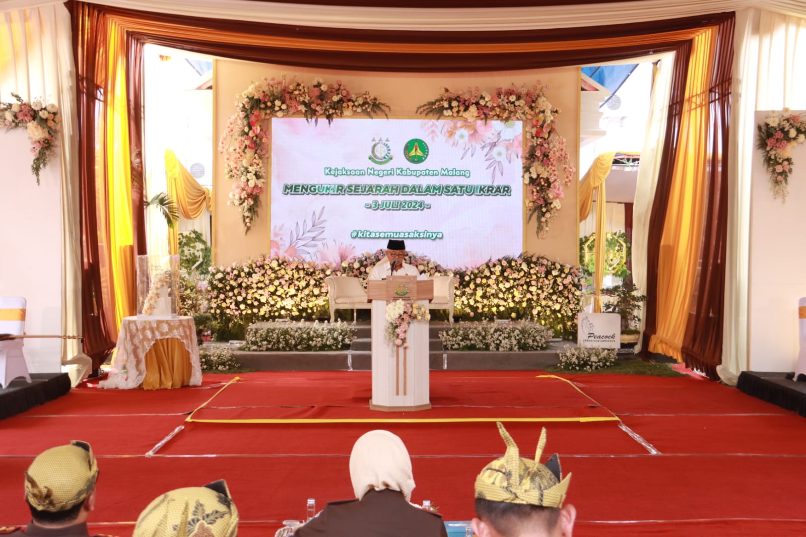 Bupati Malang Drs. H. M. Sanusi, MM., menghadiri dan menyaksikan acara Isbat Nikah dan Nikah Massal yang diselenggarakan di Kantor Kejaksaan Negeri Kepanjen pada 3 Juli 2024