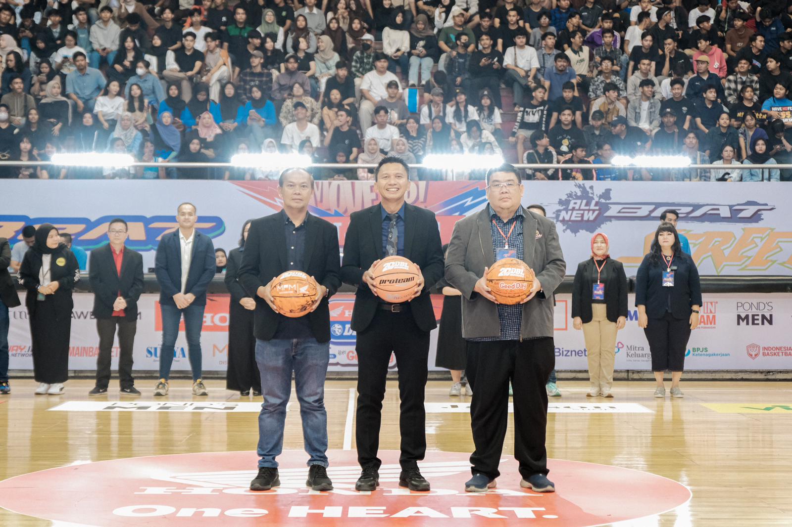 DBL 2024, musim ke-20 dari liga basket pelajar terbesar di Indonesia, kembali digelar dengan meriah.
