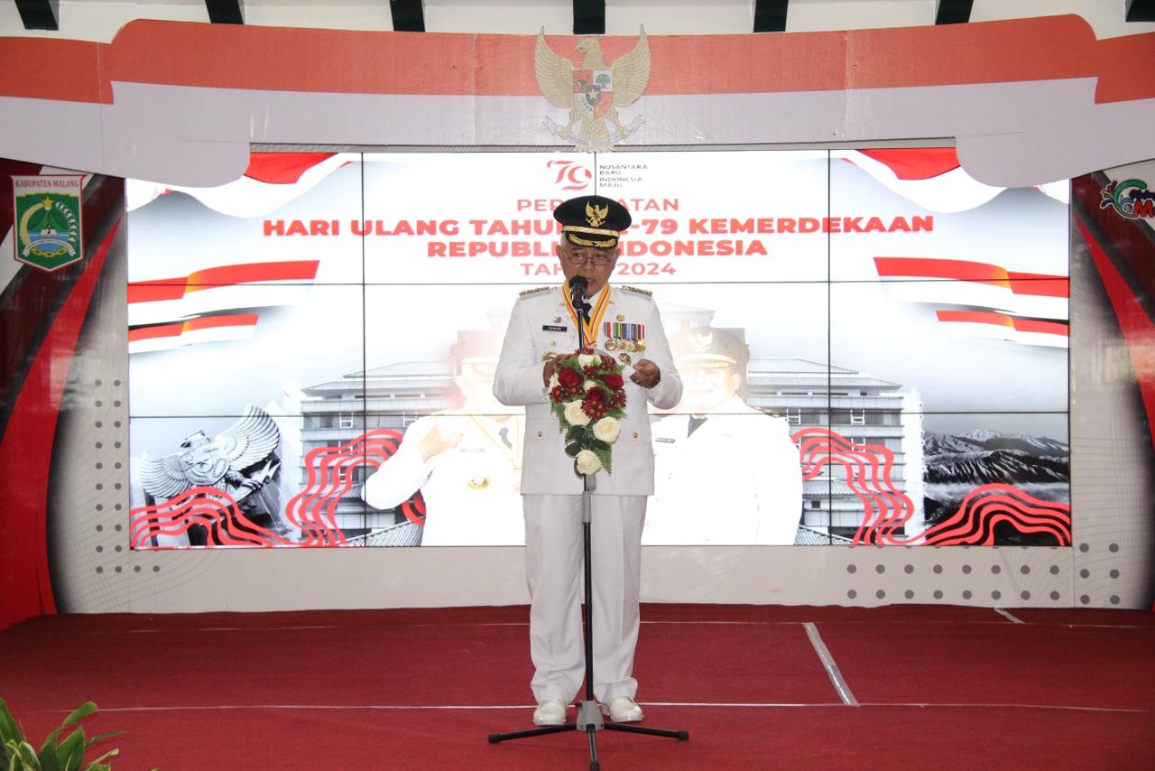Upacara Peringatan Detik-Detik Proklamasi Kemerdekaan RI ke-79 diikuti secara virtual oleh Bupati Malang, Drs. H. M. Sanusi, M.M.