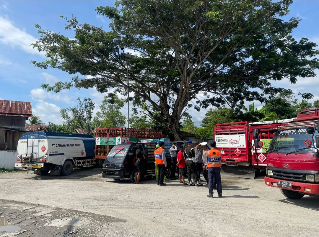 Dalam rangka menekan angka kecelakaan lalu lintas yang melibatkan angkutan barang, Direktorat Jenderal Perhubungan Darat telah melaksanakan operasi pengawasan intensif.