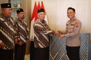 Rabu (31/7), Mapolres Malang menjadi saksi penyerahan bantuan kendaraan operasional kepada PP Polri Kabupaten Malang. Foto: Humas Polri