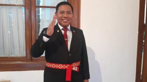 Ketua Purna Paskibraka Provinsi Jawa Timur, Sarjono, menyampaikan tanggapannya yang tegas terhadap aturan baru dari Badan Pembinaan Ideologi Pancasila (BPIP) yang melarang Paskibraka putri mengenakan jilbab