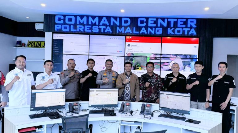 Polresta Malang Kota menjadi pusat perhatian dengan kunjungan kerja Tim Deputi Bidang Pelayanan Publik Kementerian Pendayagunaan Aparatur Negara dan Reformasi Birokrasi (PANRB). Foto: Humas Polri