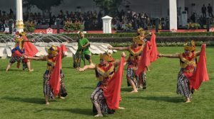Bertema "Pesona Budaya Nusantara," acara ini menampilkan kekayaan budaya dari berbagai daerah di Indonesia, memperlihatkan kebangkitan dan pelestarian warisan budaya bangsa yang beraneka ragam.