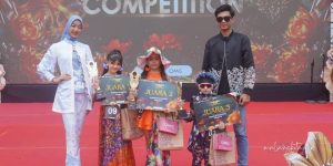 Puluhan model cilik tampil memukau di Malang Flower Carnival