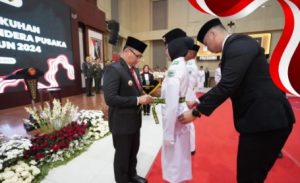 Dalam rangka persiapan memperingati Hari Ulang Tahun ke-79 Republik Indonesia, Pemerintah Kota Batu menggelar pengukuhan Pasukan Pengibar Bendera Pusaka (Paskibraka) Kota Batu Tahun 2024.