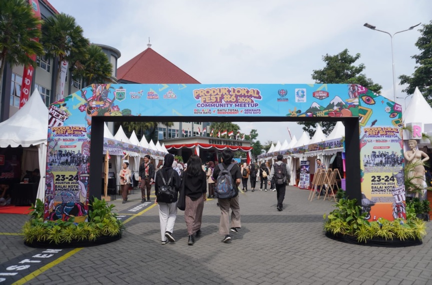 Dengan diselenggarakannya "Produk Lokal Fest #6 2024", Kota Batu semakin memantapkan posisinya sebagai kota yang mendukung perkembangan ekonomi kreatif.