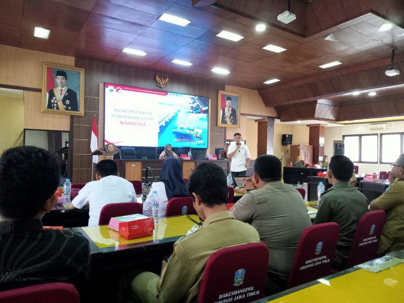 Undang-Undang Nomor 35 Tahun 2009 tentang Narkotika menempatkan masyarakat sebagai salah satu aktor penting dalam upaya pencegahan dan pemberantasan penyalahgunaan narkoba