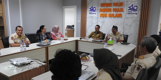 Rangkaian kunjungan kerjanya dengan agenda Roadshow Rapat Koordinasi dan Evaluasi Terbatas dilaksanakan oleh Penjabat (Pj.) Wali Kota Malang, Iwan Kurniawan, ST, MM pada Kamis (22/8).