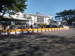 Sehubungan dengan diadakannya Malang Flower Carnival, diharapkan penumpang kereta api Stasiun Kota Malang berangkat lebuh awal.