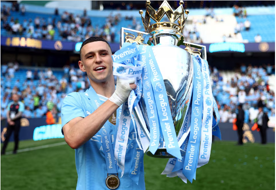 Phil Foden raih gelar pemain terbaik PFA
