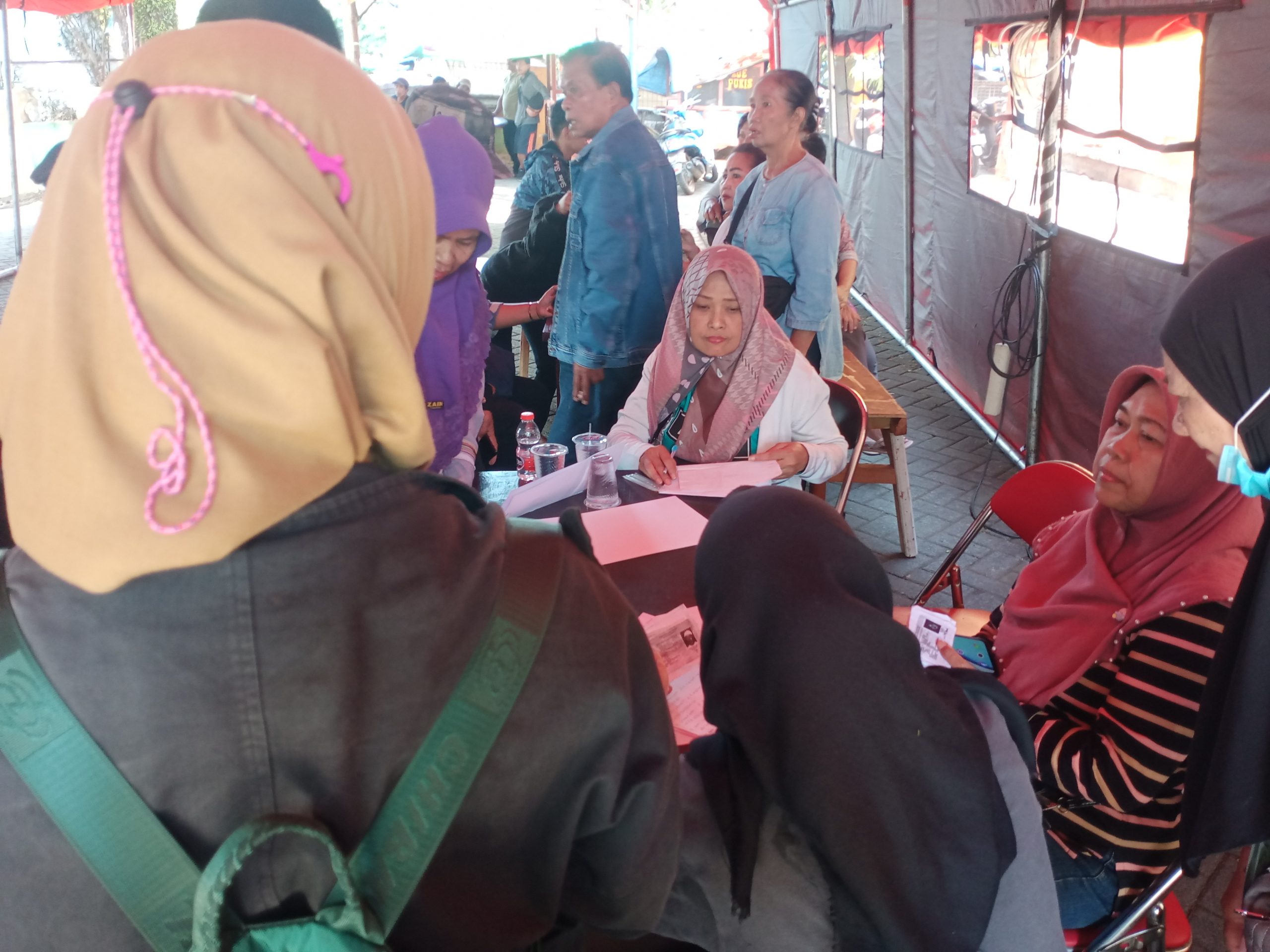 Pedagang Pasar Comboran