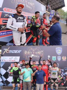 Kompetisi balap motor KWB Flat Track 2024 di Stadion Brantas, Kota Batu, telah resmi ditutup pada Minggu, (8/9) lalu