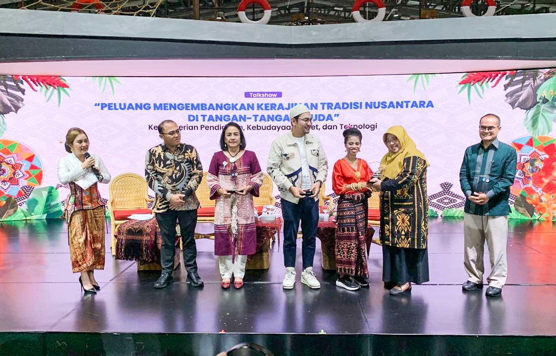 Karya-karya menakjubkan dari para lulusan program Pendidikan Kecakapan Wirausaha (PKW) baru-baru ini dipamerkan di Jakarta Convention Center (JCC)