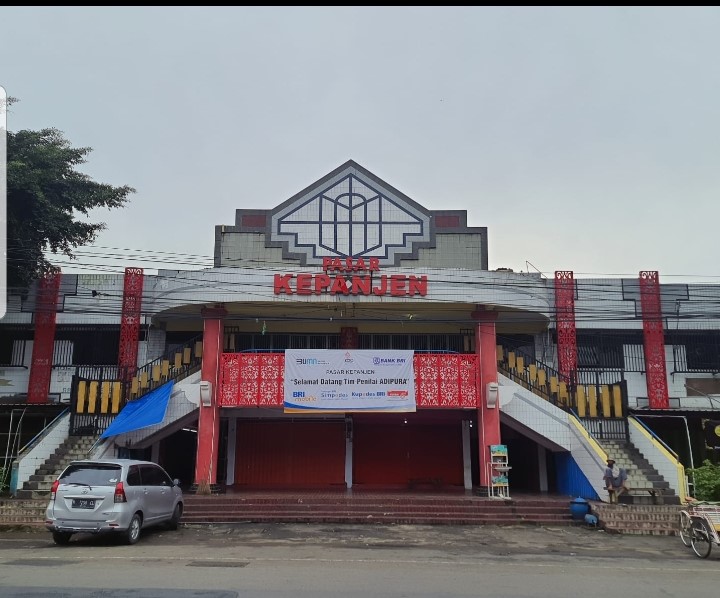 Harga bahan pokok di Kota Malang terpantau stabil, berdasarkan data dari Sistem Informasi Harga dan Bahan Pokok (SI-HARKEPO) setempat