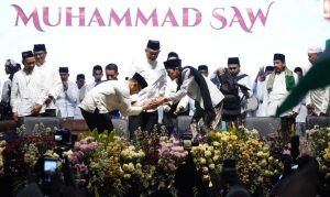 Dalam rangka memperingati Maulid Nabi Muhammad SAW, sebuah acara pengajian umum dan doa bersama digelar di Stadion Gelora Brantas, Kelurahan Sisir, Kota Batu, Minggu (15/09).