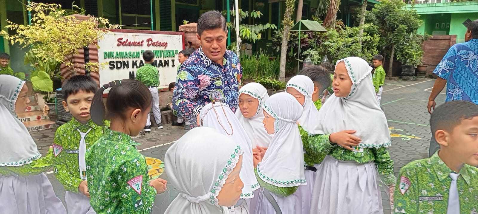 Disdikbud Kota Malang Makan Siang Gratis
