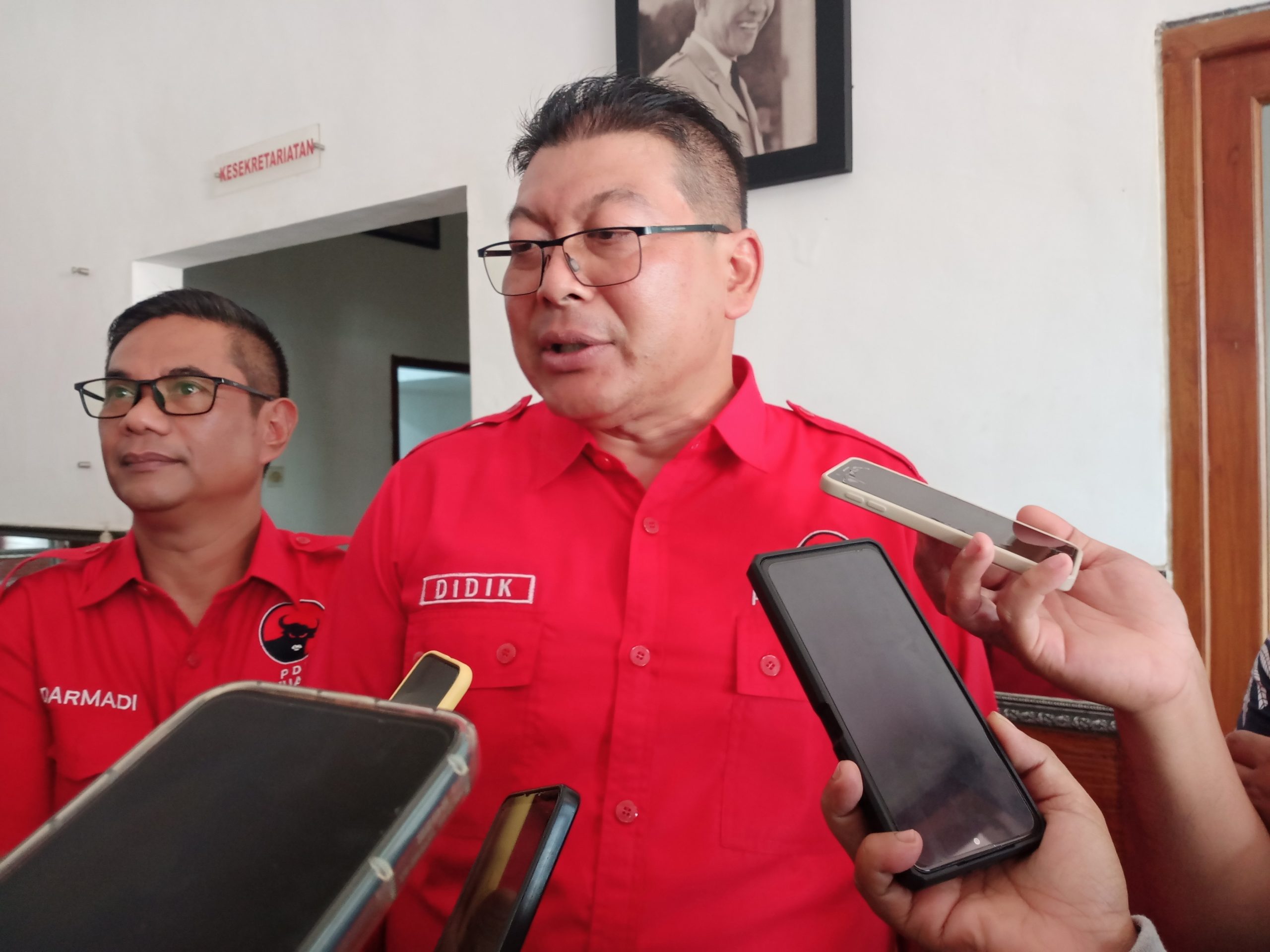 PDI Perjuangan Pecat Gunawan