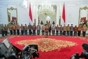 Presiden Republik Indonesia, Prabowo Subianto, resmi mengumumkan susunan Kabinet Merah Putih periode 2024-2029 dalam konferensi pers yang digelar di Istana Merdeka, Jakarta, Minggu malam (20/10).