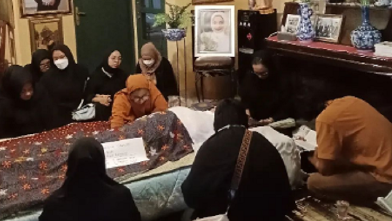 Marissa Haque Meninggal