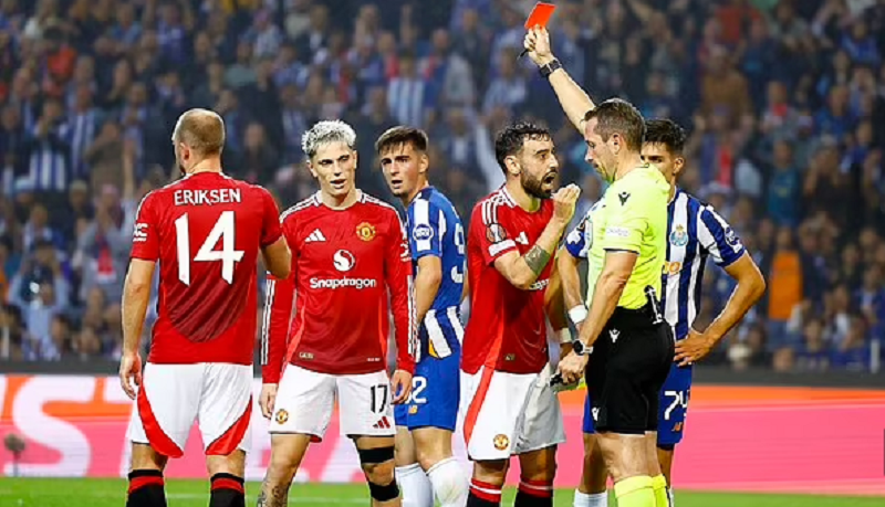 Bruno Fernandes Kartu Merah