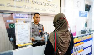 Kepolisian Republik Indonesia (Polri) bersama BPJS Kesehatan mulai mengujicobakan kebijakan baru yang mewajibkan pemohon Surat Izin Mengemudi (SIM) untuk memiliki kepesertaan aktif dalam Program Jaminan Kesehatan Nasional (JKN).