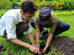 Tanam Pohon Langka UM