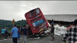 Penyebab kecelakaan tol